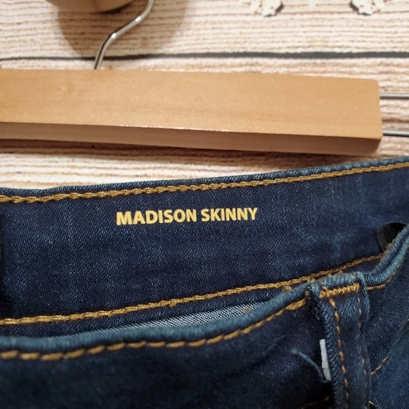 NWT Jones New York Signature Madison Skinny Leg 16P 33 Classic Fit Mid Rise Jean - Picture 5 of 11